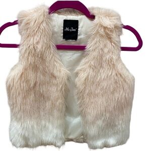 Me Jane beautiful faux fur vest